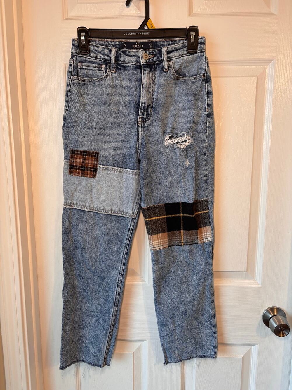 Hollister Ultra High-Rise Mom Jeans Women’s 1S 25x25 Patchwork Plaid Distressed